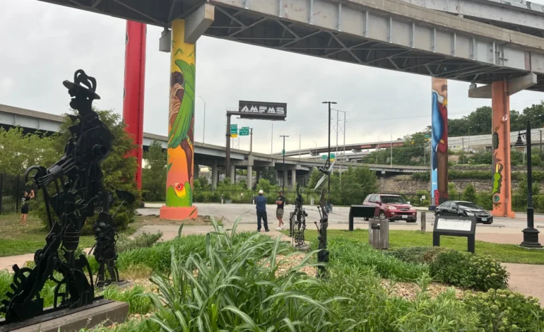  Murales históricos reviven sitio en Kansas City