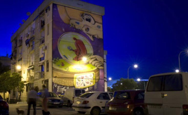  43 murales transforman barrio obrero en museo urbano en Sevilla