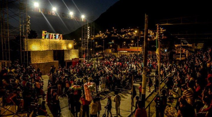  FITECA en Lima norte: arte comunitario en cancha de fútbol